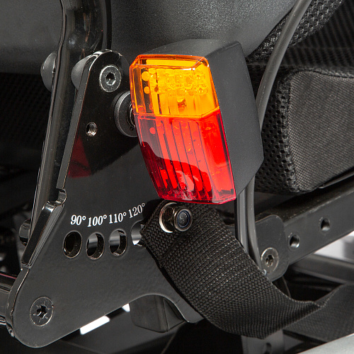Задний светодиодный фонарь красного цвета и задний указатель поворота с мигающим светом (оранжевый)